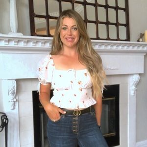 Forever 21 White Embroidered Puff Sleeve Crop Top